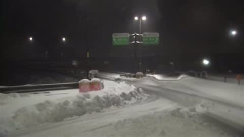 雪の影響 鳥取道で一時７７台の車が立ち往生