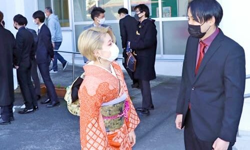 年子のきょうだい4組も喜び　2年分の成人式　島根県津和野町