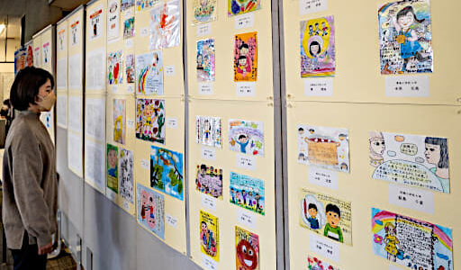 とっとり読書絵てがみ・感想文コン　入賞作品展始まる