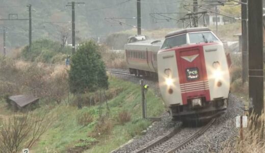最後に残った国鉄型特急電車 「特急やくも」３８１系電車のラストイヤーに熱視線　ＪＲ伯備線