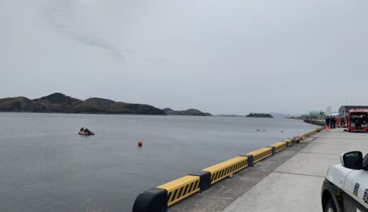 【速報】バックしていた車が海に転落　乗っていたとみられる人を引き上げ　鳥取県米子市
