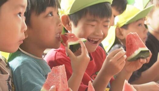 「♪すいかのめ～さん～ち～」４年ぶり園児も祝福…大栄西瓜出発式　鳥取・北栄町