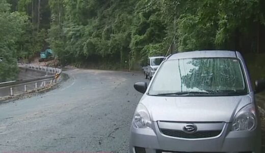 土砂崩れ現場近くに車…鳥取市で60代女性不明　一時通行止めとなっていた県道で帰宅途中だったか