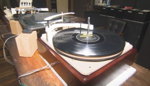 ビートルズ・ローリングストーンズ…オリジナル盤レコードで音響機器も当時のもの　ロック黎明期「あの時代の音」をこだわりの再現