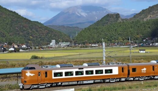 ブロンズ色の車体、山陰路を駆ける　新型やくも試乗会　JR西日本