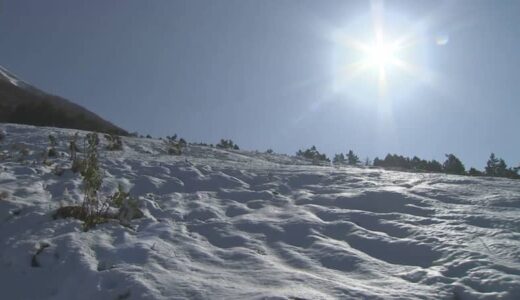 「一気に降った時って…暖冬の傾向」と、スキー場担当者…「初冠雪」「積雪」同時は「本当に久しぶり」冬支度進む