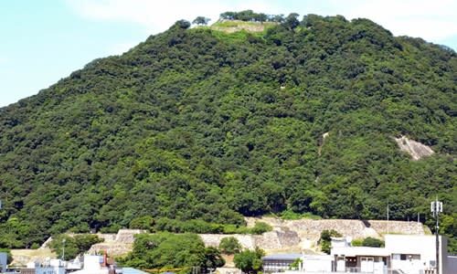 秀吉のおかゆ、大量に食べて急死!?「戦争に伴う飢餓への警鐘」　鳥取城の兵糧攻め後の死者、飢餓状態で起こる最古の症状か　学芸員と医師が国際論文発表