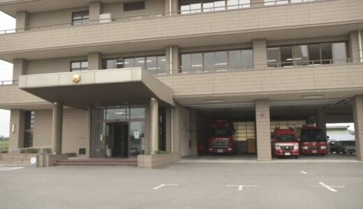 「作業員が積荷の下敷きになっている…」工場でタイヤチップの下敷きになる事故　救急搬送、命に別条なし