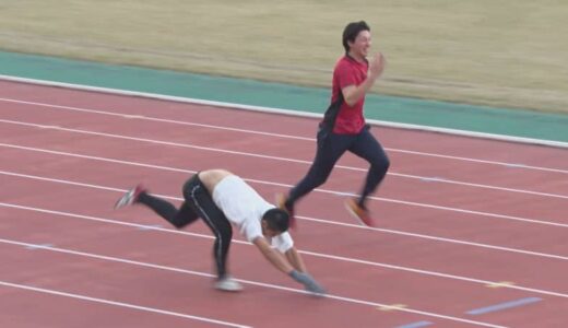 7年間「四足歩行」の練習続ける男性、四足歩行100メートルのギネス世界記録狙う