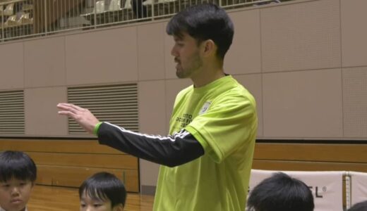 サッカーJ3・ガイナーレ鳥取　長谷川アーリアジャスール選手がサッカー教室