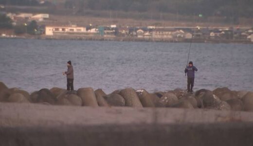 防波堤で釣りをしていた高齢男性　誤って海に転落か
