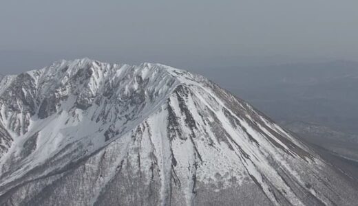 【続報】天候回復待ち救助隊とビバークの可能性も　大山で滑落の男性　