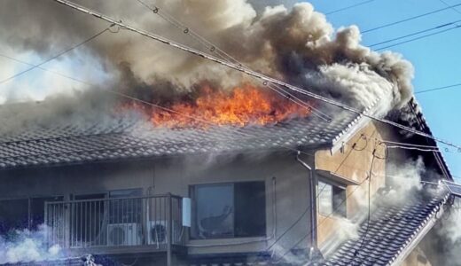 【速報】民家から出火　消火活動続く　鳥取県米子市　＊午前９時現在