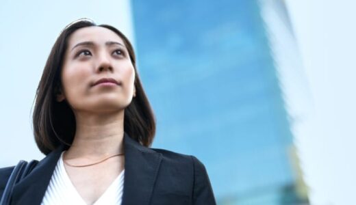 収入が複数の最強金運！？離婚しても実力や人望がついてくれば、50代以降でも出現する吉相とは？【手相がわかれば未来は変わる！金持ち手相占い】