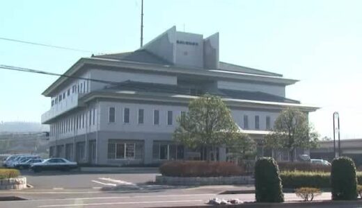 少女盗撮容疑で元児童支援員の逮捕受け町教委が謝罪　別の盗撮事件の捜査で発覚（鳥取・湯梨浜町）