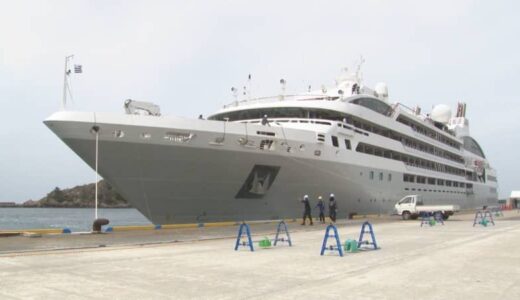 鳥取港へ　国際クルーズ船 ル・ソレアル１年振りに寄港
