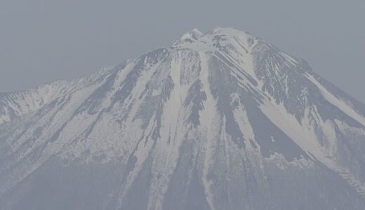 大山の登山道　80代男性が足を滑らせ転落　防災ヘリが救助　１人で登山中