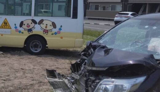 【速報】園児や園の関係者２０名程度が乗ったバスと乗用車が衝突　５名程度が救急搬送も軽傷の見込み