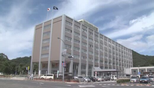 「何回言ったらわかんねん、ボケ」居眠りの生徒の頭を教科書の角でたたき暴言　鳥取県立高校教諭を処分