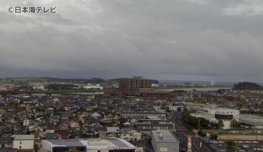 台風10号　山陰から遠ざかるも注意が必要（31日午前11時）