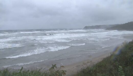 井出ヶ浜海岸で男性の遺体見つかる　ボディーボード中に姿が消え前日から行方不明　台風の影響による波にのまれたか　鳥取県鳥取市