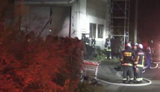付近の住民が破裂音聞く　まき製造会社の工場で火災　けが人なし