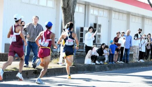 熱走の選手後押し　沿道の住民ら拍手と声援　日本海駅伝・くらよし女子駅伝　