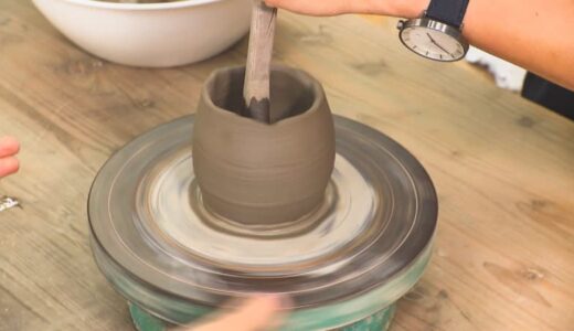 温泉街にある陶芸工房。子どもから大人まで参加でき、好きな器を作れる陶芸体験｜鳥取県三朝町