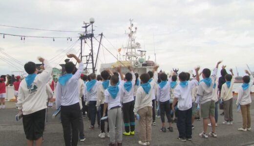日本海の冬の味覚「松葉がに漁」あす解禁　「じぃじがんばってね」「ケガなく無事に帰ってきて」家族ら見守るなか漁船続々出港