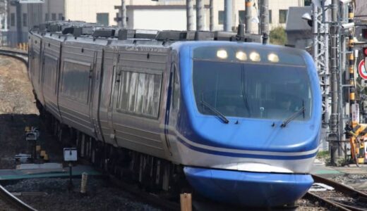 【JR西日本・智頭急行】スーパーはくと号に「かにラッピング」が登場　11月6日より運行を開始