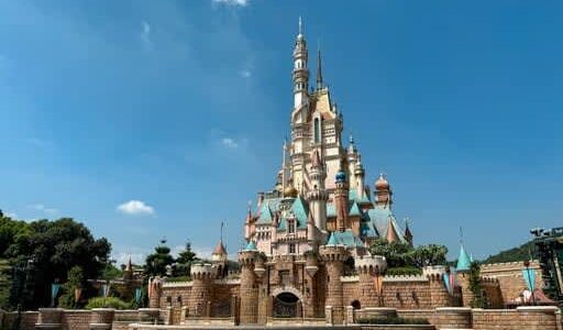 【香港ディズニーランド】ダッフィー＆フレンズが大人気！神対応グリーティングに圧巻のプロジェクションマッピングショー