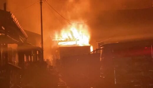 【速報】米子市で住宅火災　激しく炎上し大きな火柱と大量の火の粉が舞い消防が避難呼びかけ（鳥取）
