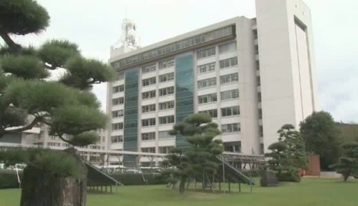 カキやウニを密漁した中学教諭とスーパーで梨を盗み取った外国語指導助手を懲戒処分（鳥取）