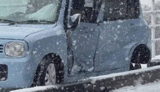 雪が原因か…通勤時間帯の県道で車３台が絡む事故　２人が救急搬送、命に別条なし　鳥取県米子市