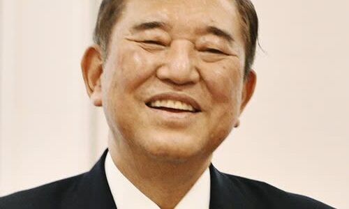 トランプ大統領へ、石破首相からの贈り物　黄金の「かぶと飾り」　外務省から昨年打診「着用できる大きさのかぶとを急いで準備してほしい」　地元・鳥取市の人形店が用意