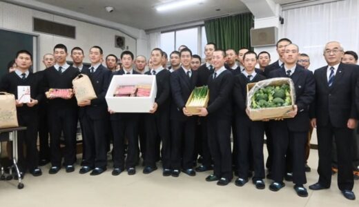 米子松蔭高、いっぱい食べてセンバツ頑張って　野菜や肉贈る、JA鳥取西部
