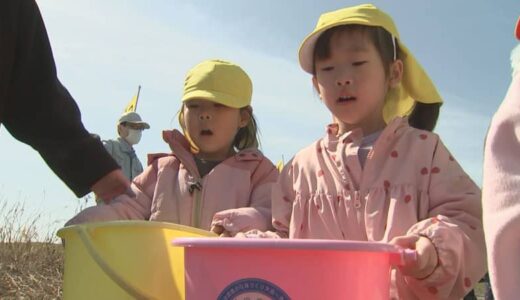「大きくなあれ」園児がサケの稚魚放流体験　サケの遡上数は年々減少傾向