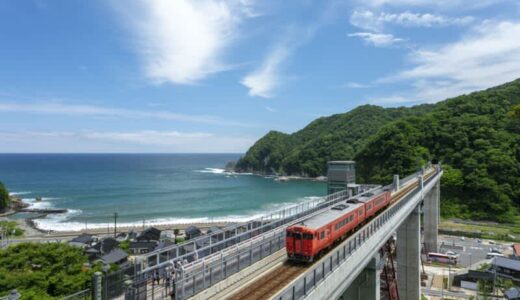 絶景スポット巡りならここ！ 日本海を眼下に臨む「余部橋梁」や展望施設「空の駅」、滝や棚田、夕日スポットまで 山陰本線「餘部」周辺の見どころ(兵庫県)