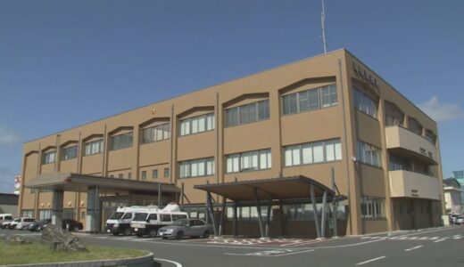 横断歩道を歩いていた男子小学生　乗用車にはねられ意識不明の重体　過失運転致傷の疑いで逮捕された男（74）は「横断歩道を過ぎた道路上だった」と一部容疑を否認