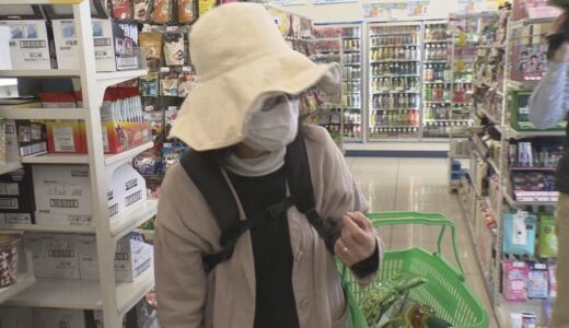 高齢者や認知症の人にも買い物を楽しく　県とファミリーマートが連携して「スローショッピング」の体験会を開催　店内には商品の置き場を示す表示や栄養士の食事相談も　鳥取県倉吉市